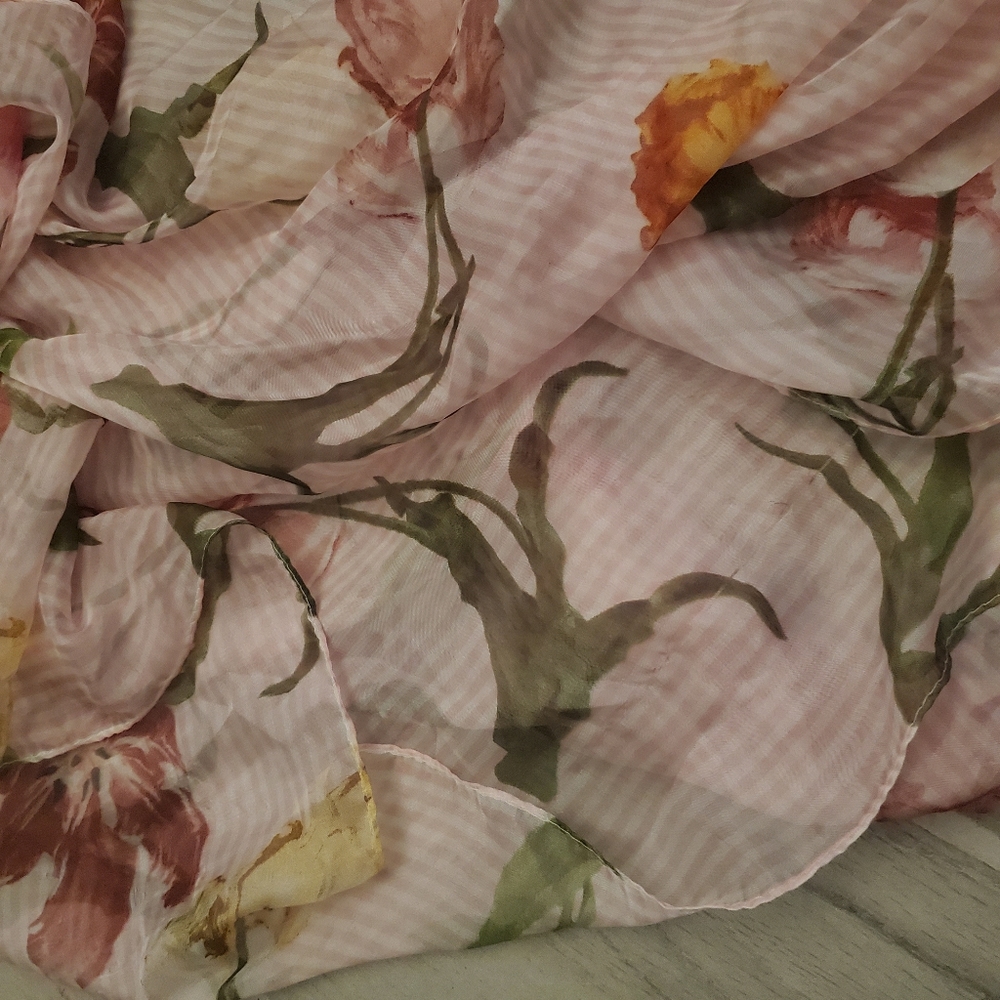 Besty Johnson Pink floral sheer scarf/wrap NWT - Picture 3 of 6